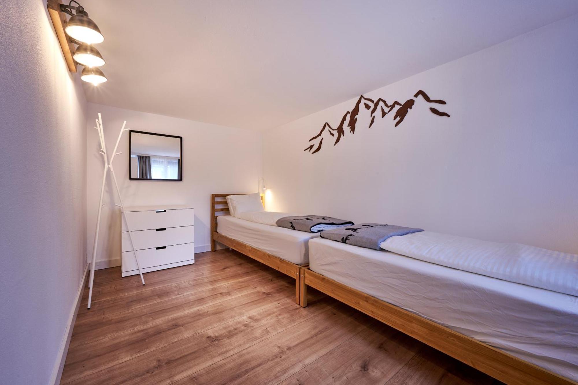 2 Bedroom Mountain View Apartment Интерлакен Экстерьер фото