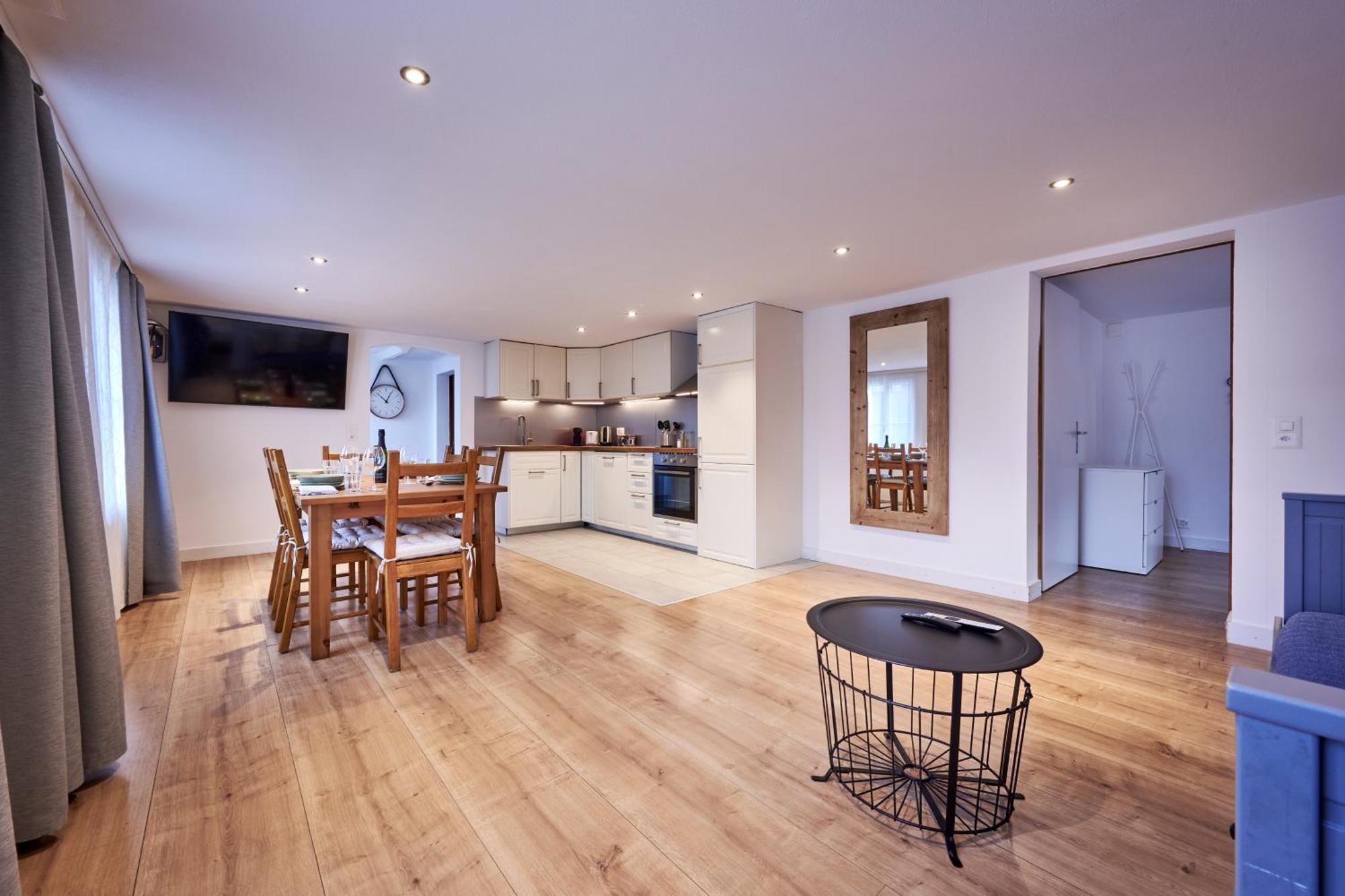 2 Bedroom Mountain View Apartment Интерлакен Экстерьер фото
